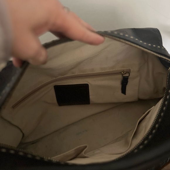 Coach Satchell - Picture 8 of 13